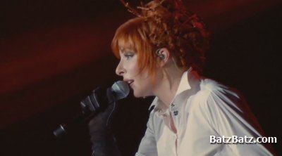 Mylene Farmer - Stade de France 5 ON TOUR INDOOR - Images exclusives indoor (2010)