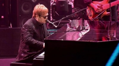 Elton John - The Million Dollar Piano 2014 (BDRip)